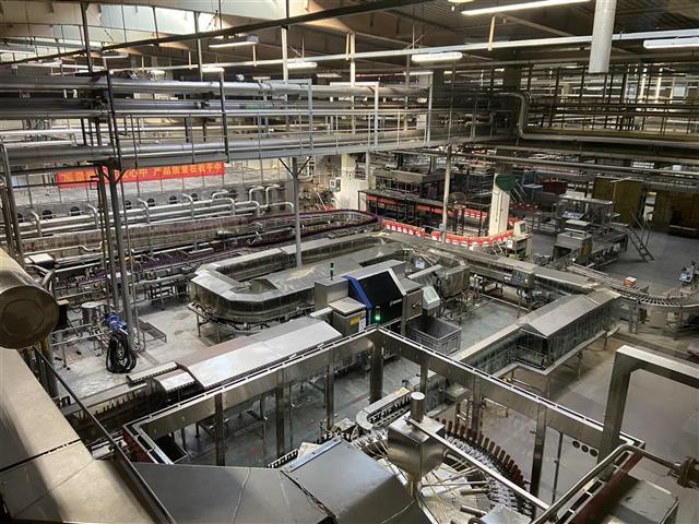 扎根漢陽三十五載，百威武漢工廠以卓越品質(zhì)助力“新漢陽造”崛起